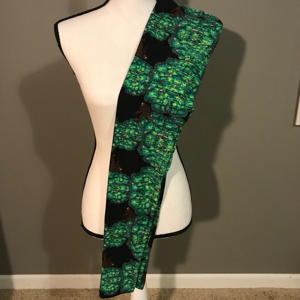 Lularoe Sasquatch OS leggings Never Worn.
